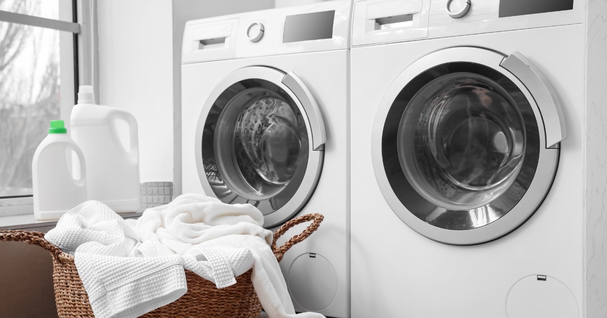 3 caretakers accused of locking kid in dryer and then turning it on